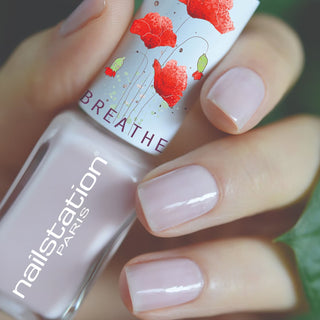 rose des vents | Breathable and water permeable nail polish | French nude