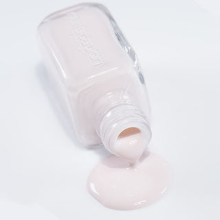 grain de poudre | Light pink nail polish